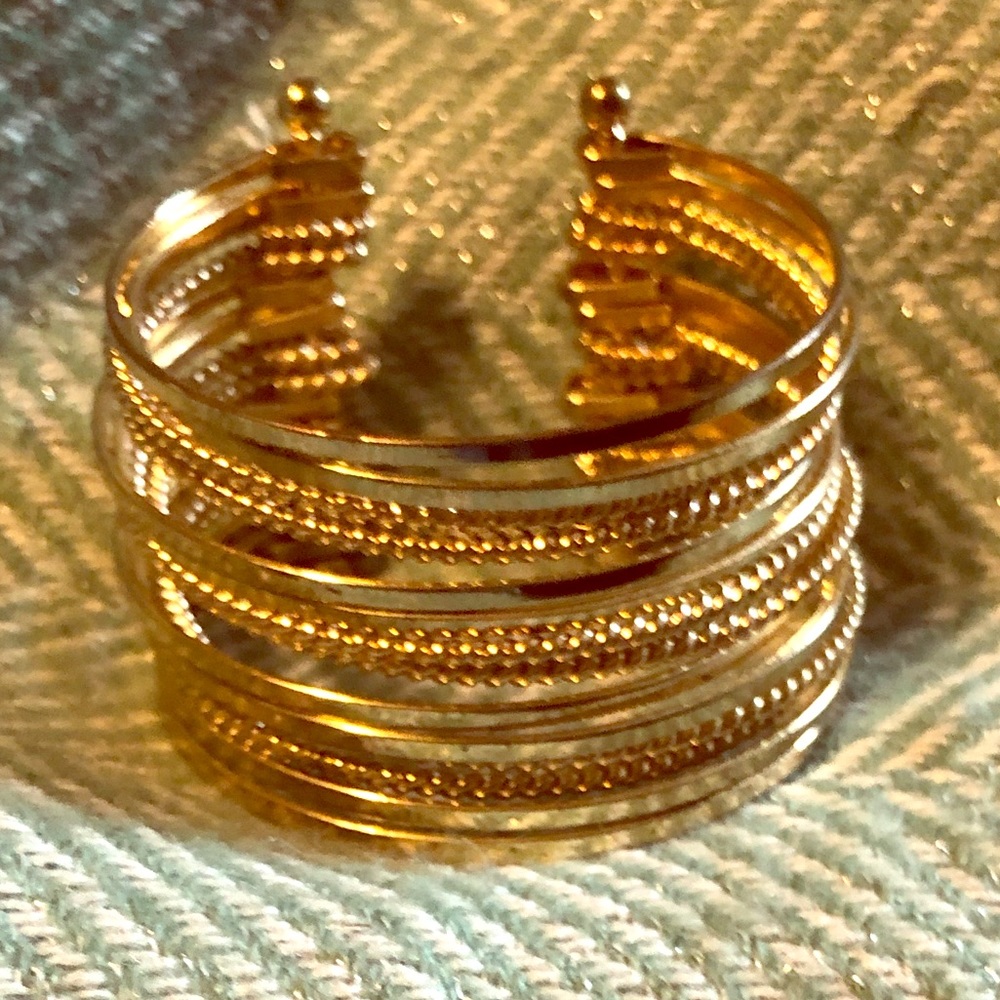 Gold bracelet
